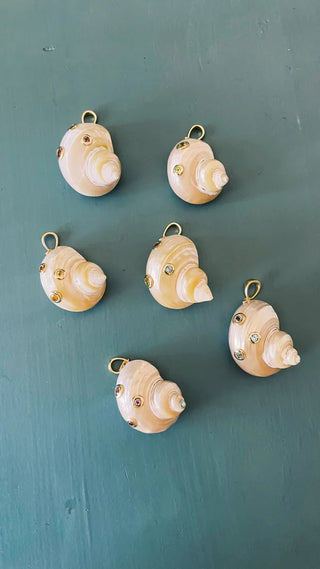 Menorca Shell Pendant